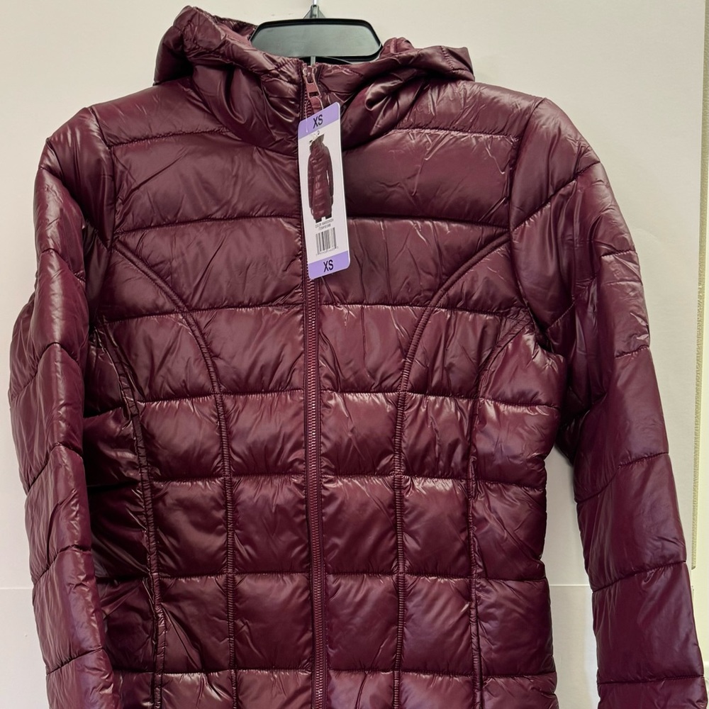 WOMENS LONG ADVENTURE PUFFER JACKET WINE IN COLOR XS